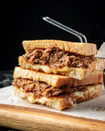 Cargar imagen en el visor de la galería, Sándwich de Birria
